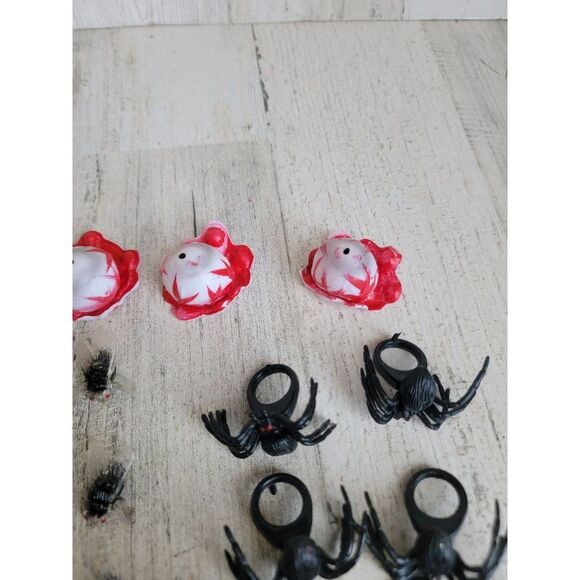 Halloween spider ring fly eyeball bat toothpick party accessories - Picture 7 of 9